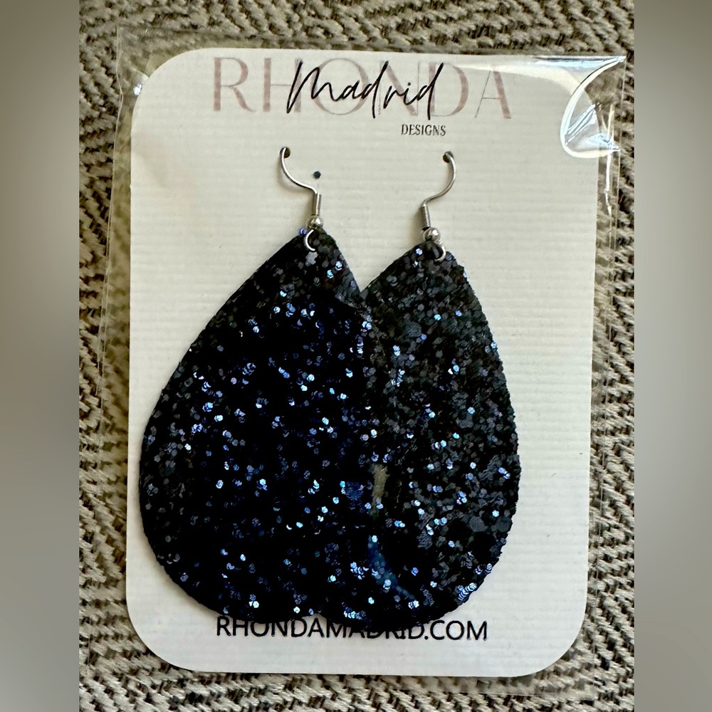 Rhonda Madrid Light weight navy blue sparkle earings. Hypoallergenic